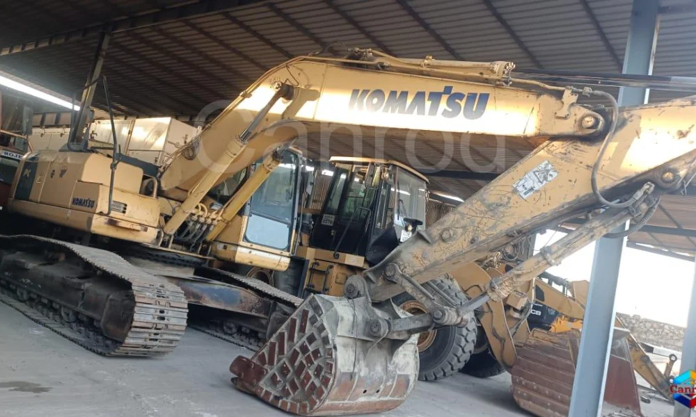 Komatsu PC210LC-8 Excavator